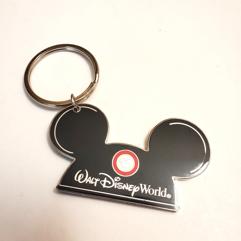 Disney World Mickey Ears Hat enamel keychain "Best Friend" version